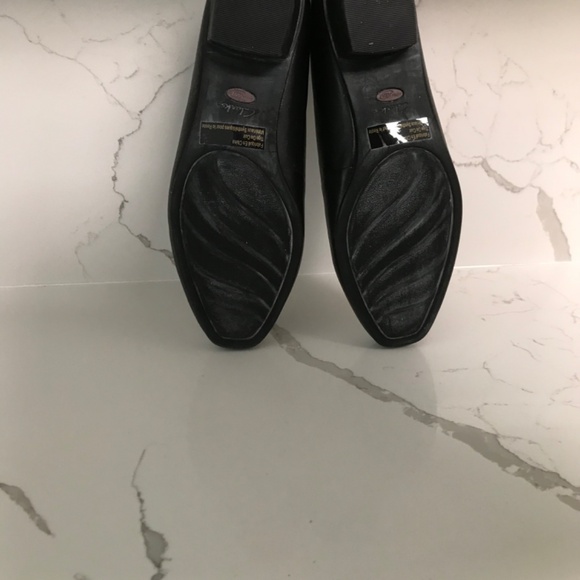 Clarks Everyday Women’s Black Leather Loafer US 6.5 M - Picture 7 of 8